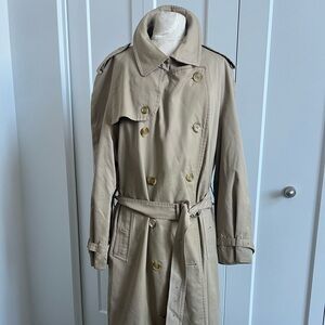 Vintage Burberrys Classic Trenchcoat